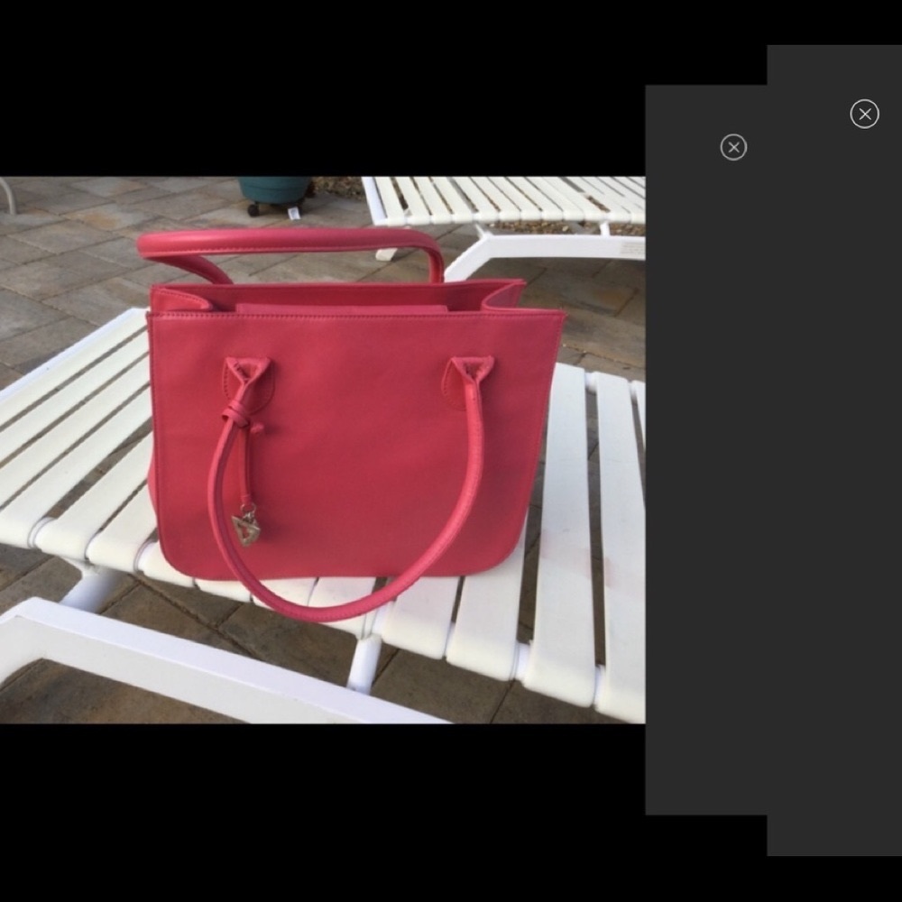 New Guess handbag Hot Pink 💕